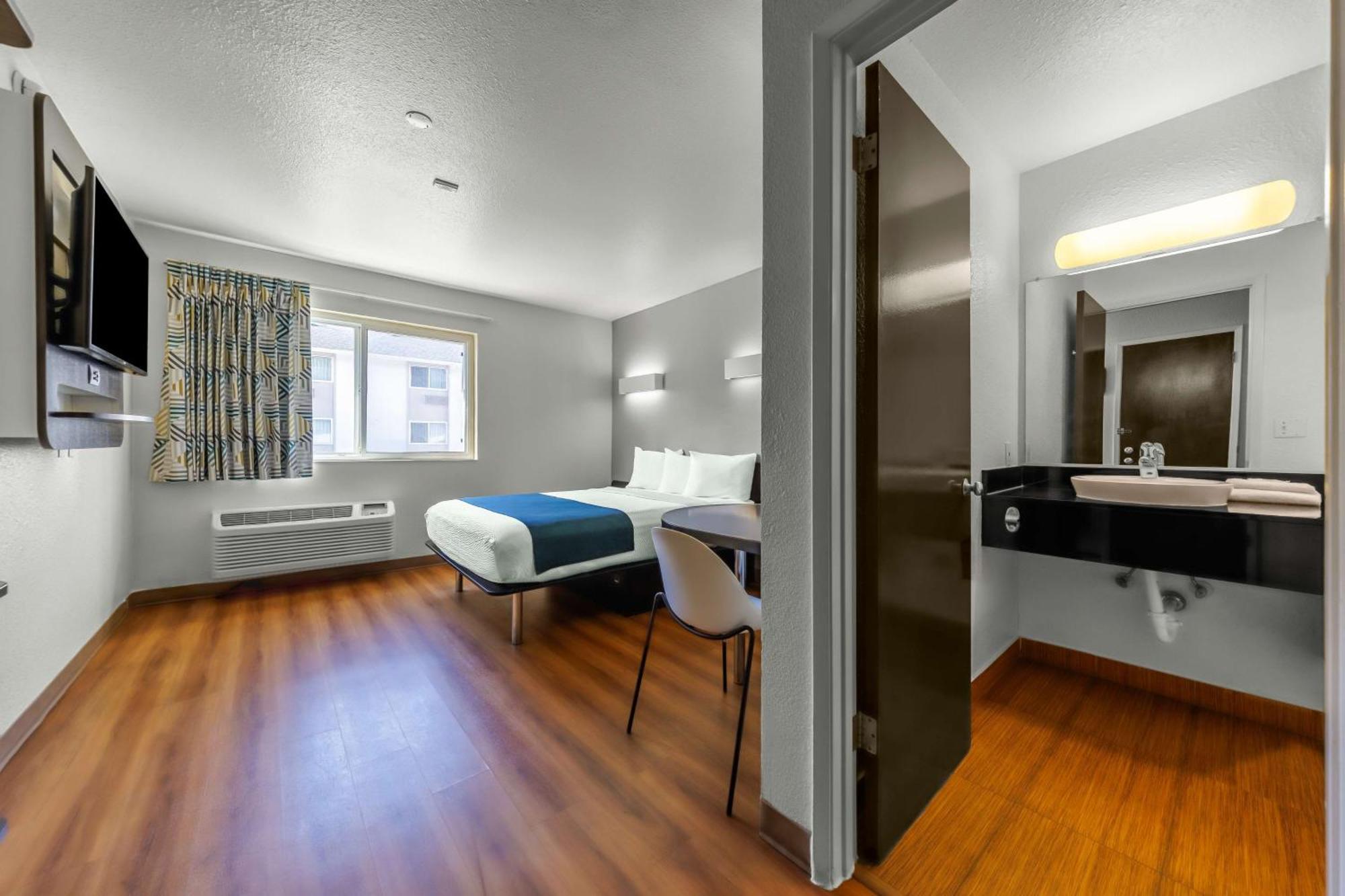 Motel 6-Seattle, Wa - Sea-Tac Airport South Сиатак Екстериор снимка