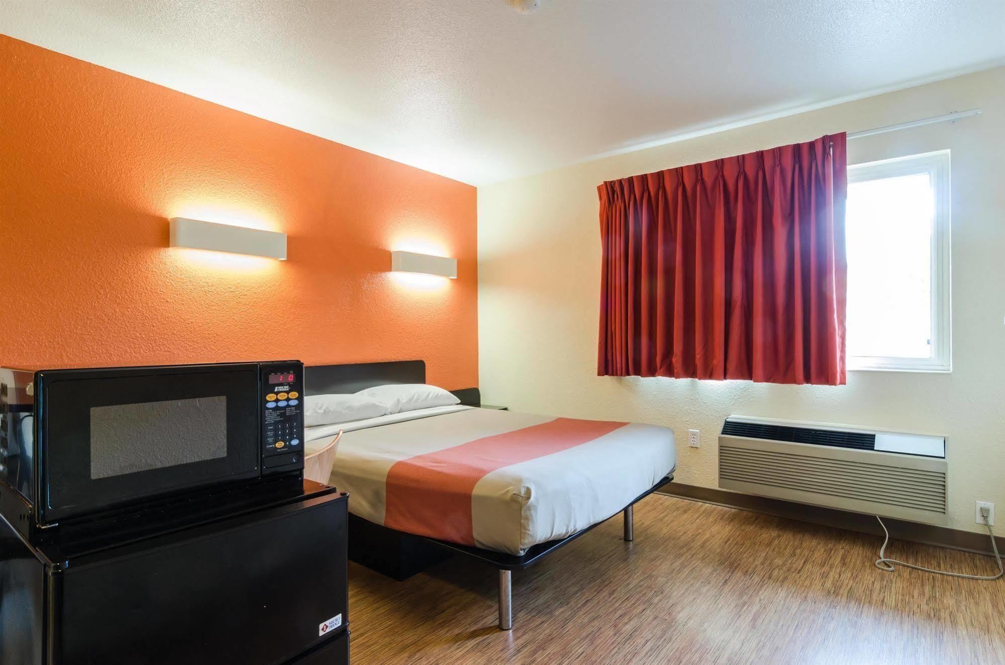 Motel 6-Seattle, Wa - Sea-Tac Airport South Сиатак Екстериор снимка